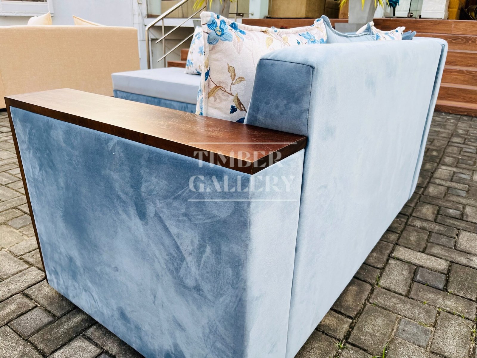 Modern Fabric Curved Sofa Set with Teak Armrest