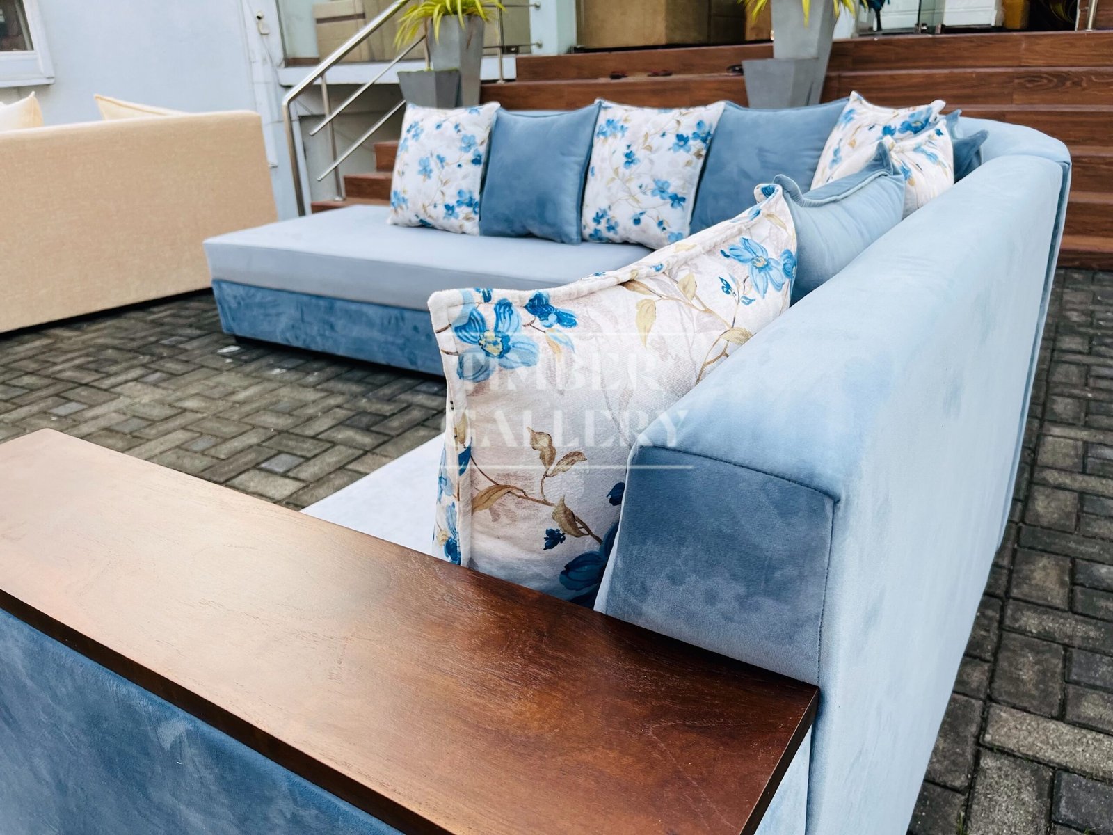 Modern Fabric Curved Sofa Set with Teak Armrest