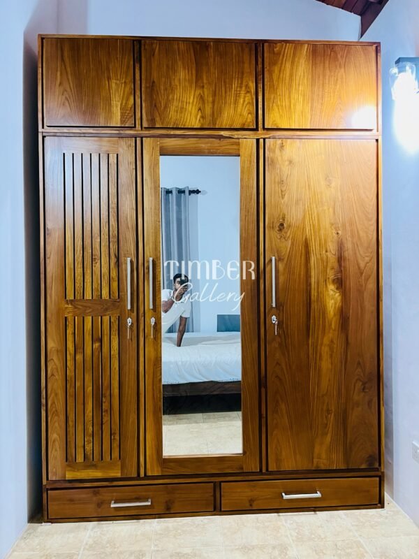 Teak 3 doors Warddrobe