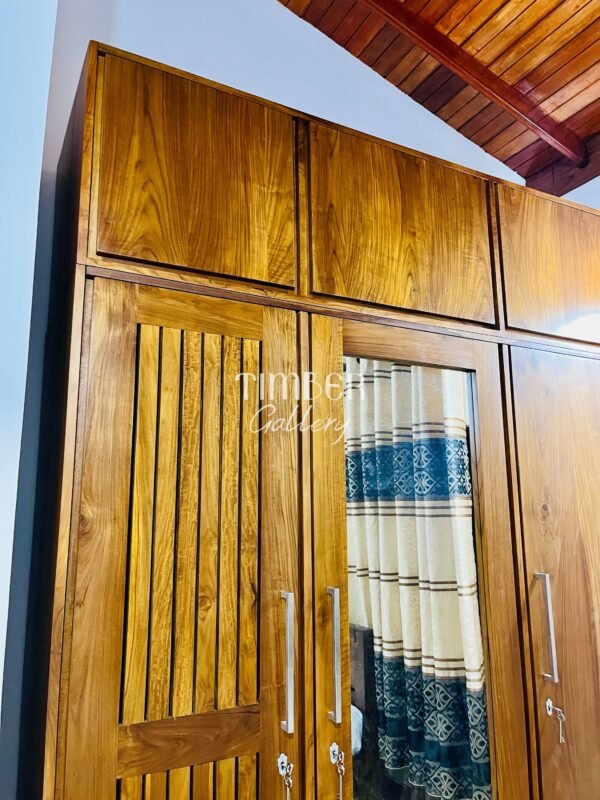Teak 3 doors Warddrobe