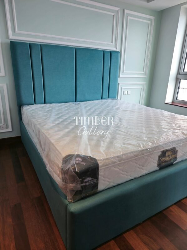 Divan Bed Stripes Design