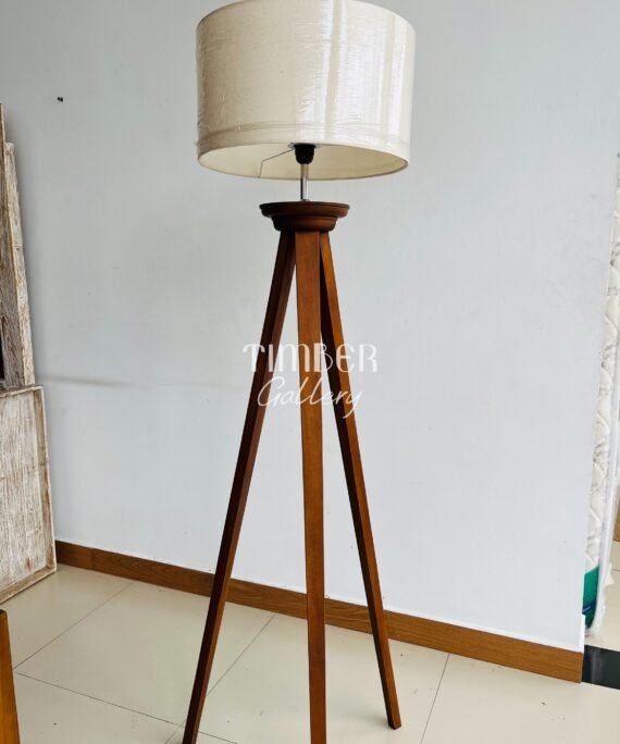 Standing Tripod Lampshade
