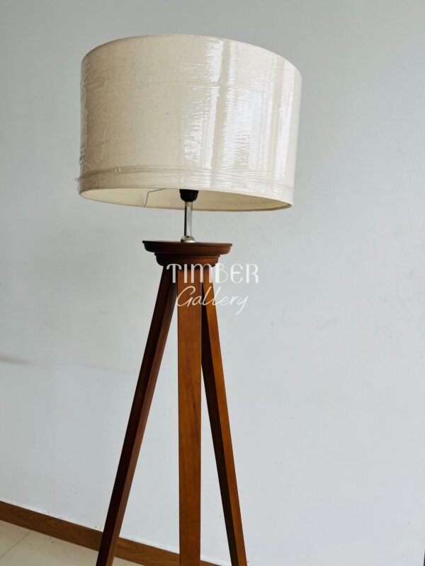 Standing Tripod Lampshade