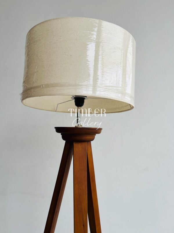 Standing Tripod Lampshade